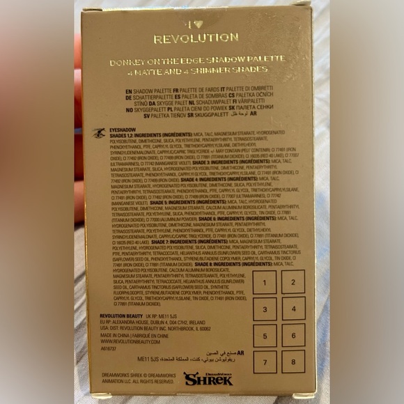 Shrek x Make-up Revolution Donkey On The Edge eyeshadow palette new in box - Picture 6 of 6